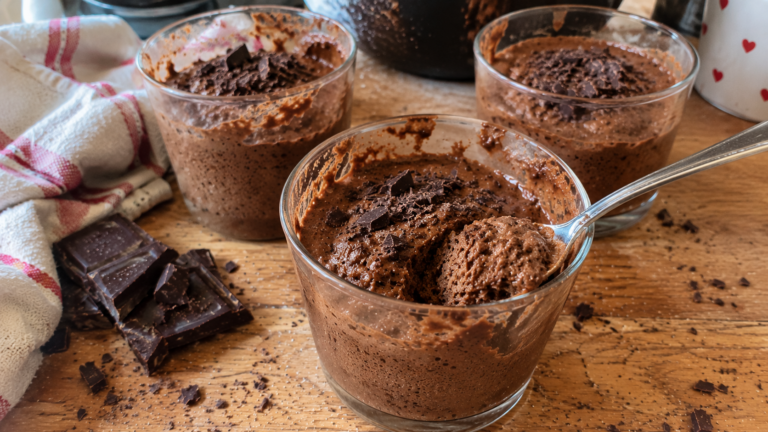 Mousse au chocolat 2 ingrédients : la vraie recette facile et aérienne